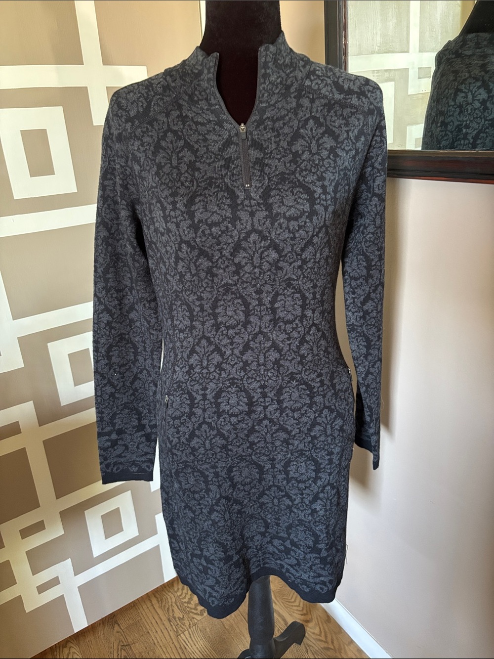 Dakini Charcoal Grey Brocade Patterned Zip-Neck Sweater Dress, LIKE NEW Sz S